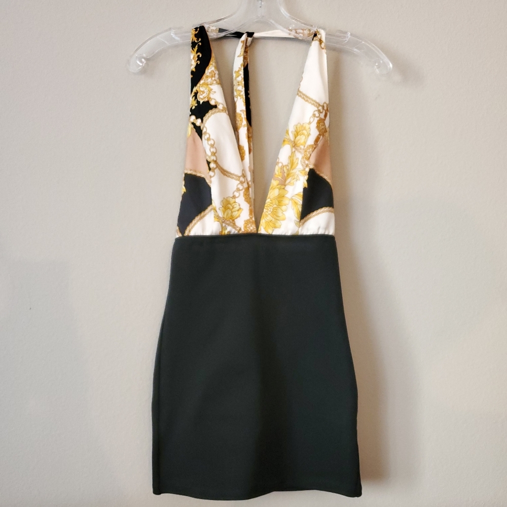 SOLD☆ NWOT Backless Halter Top Mini Dress (Small)